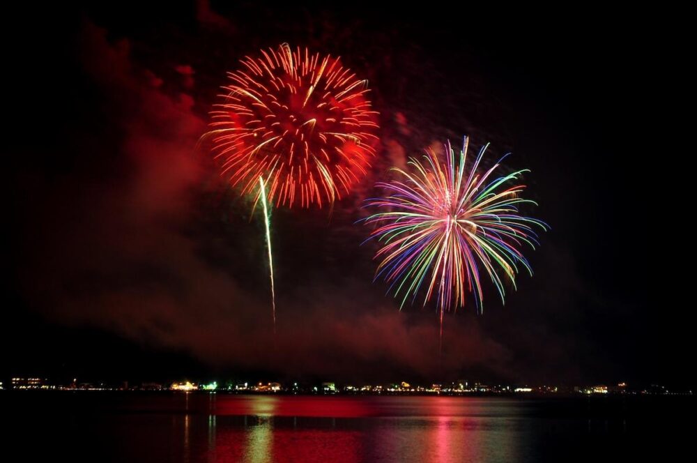 山中湖報湖祭花火大会