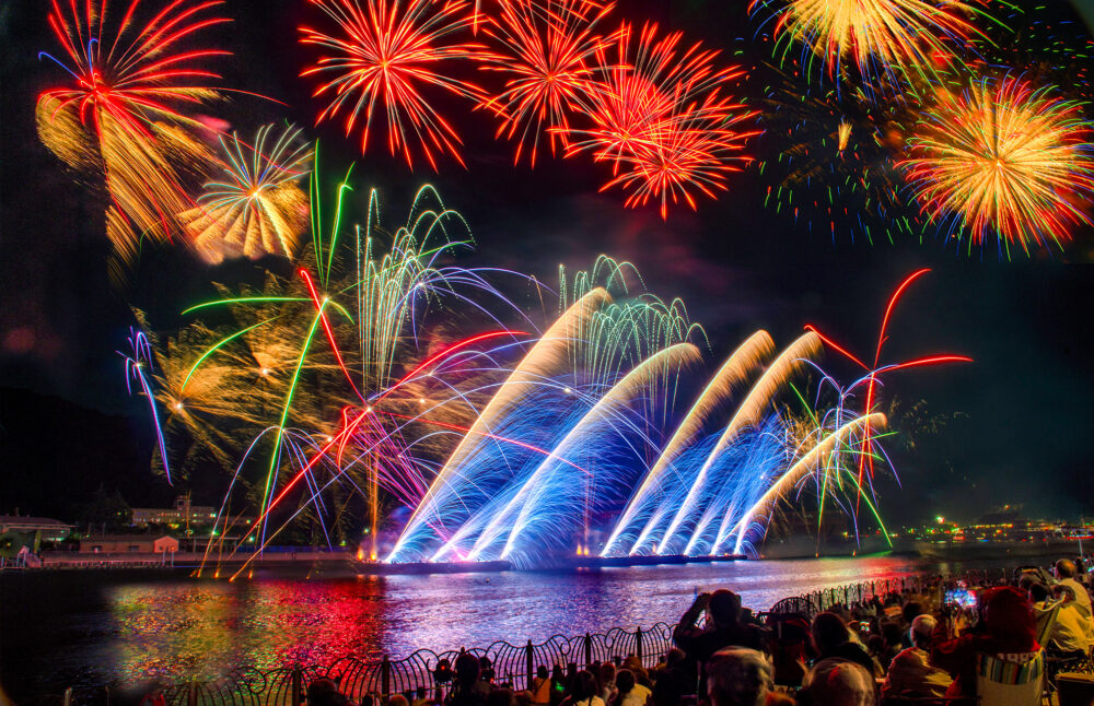 相生ペーロン祭前夜祭海上花火大会