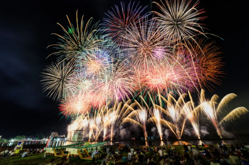 土肥サマーフェスティバル海上花火大会2024