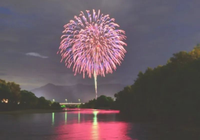 五泉ひゃんで花火大会